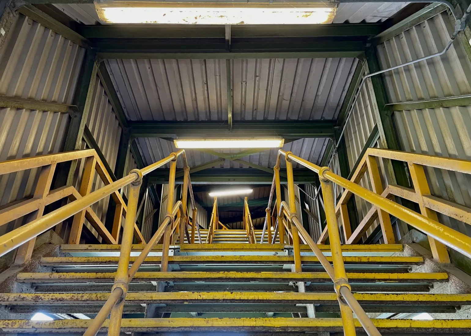 Applications
Steel handrail systems are widely used for walkways, staircases, platforms, mezzanines and raised access areas, as well as for zone segregation and guarding. Typical environments include industrial facilities, warehouses, manufacturing plants, commercial buildings and public-facing spaces.
Our technical team can advise on system selection, component compatibility, fixing methods and compliance, ensuring the most appropriate handrail solution is specified for your application.
Contact us to discuss your project on 0114 254 3220 or continue to explore our range of access and safety solutions.