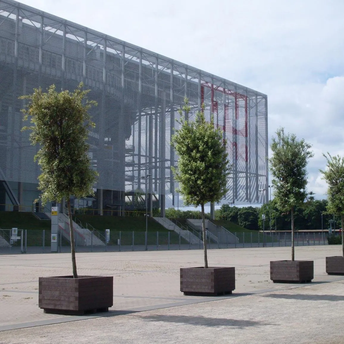 Safety Barrier Planters
Our recycled plastic planters offer a smart and practical way to deter vehicle access to pedestrian areas, while enhancing the look of a space.
These planters are:
Durable, stylish and weather-resistant
Large enough for shrubs and small trees
A low-maintenance alternative to timber planters
Ideal for traffic calming, pedestrian protection, and site demarcation
They are supplied fully assembled and are available in a range of shapes:
Hexagonal
Square
Rectangular