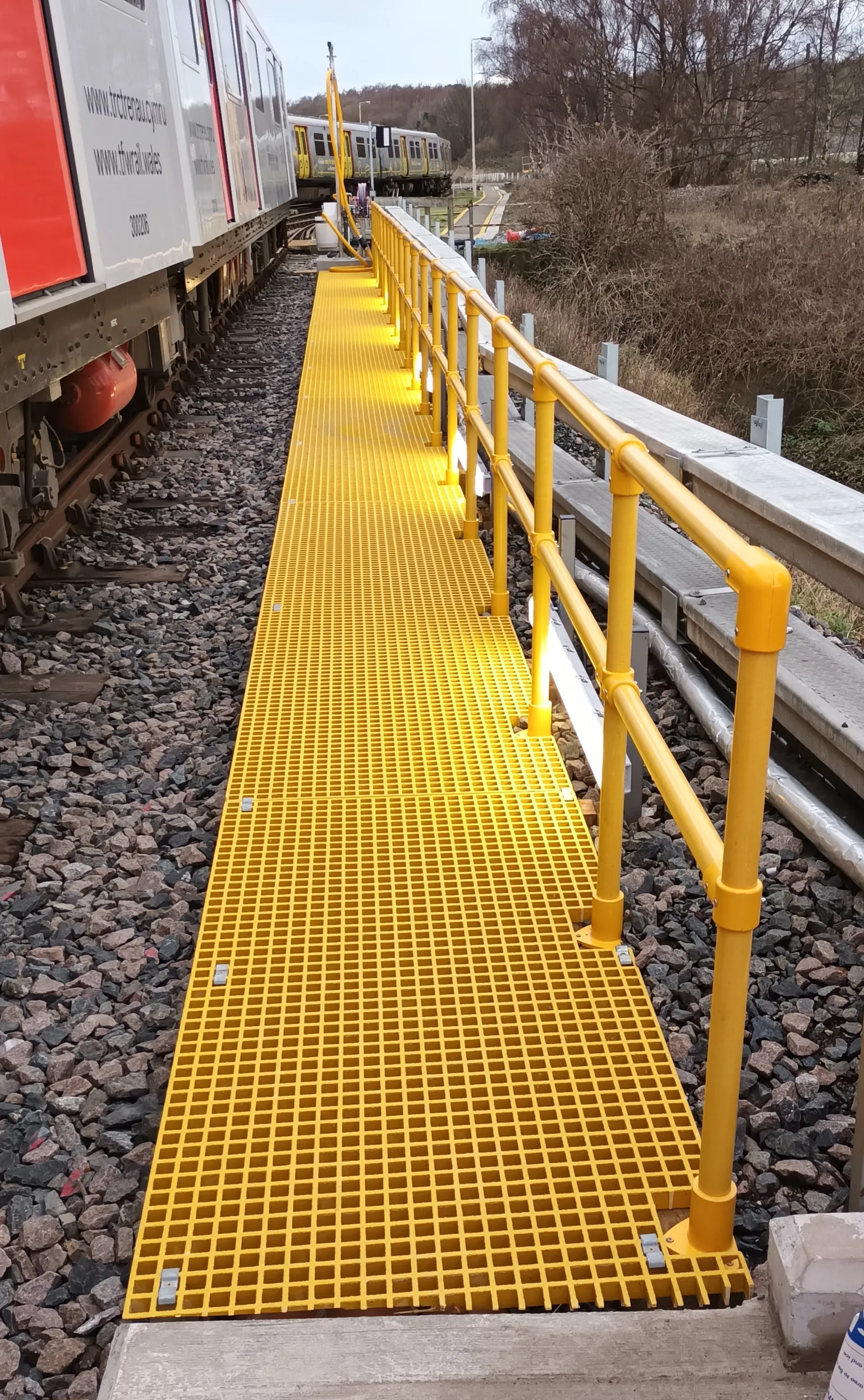 Temporary Access During Construction Works
Temporary access systems play a vital role throughout the build programme, supporting safe movement across changing site conditions.
During construction, our products are commonly used to create:
Temporary walkways across uneven or incomplete structures
Safe access routes between wet, muddy work areas
Temporary stairs and step-overs around site obstacles
Edge protection and segregated pedestrian routes
GRP grating walkways and stair treads are frequently specified for temporary works due to their lightweight and modular construction, slip resistance and durability.
Both GRP and steel handrail systems can be installed quickly to provide instant edge protection during active construction phases.
Flexible Materials for Changing Site Conditions
We supply both GRP and steel access systems, allowing contractors and engineers to select the most appropriate material for each stage of the build.
Our role is to support informed decision-making, ensuring access solutions are safe, compliant and practical as site conditions evolve.