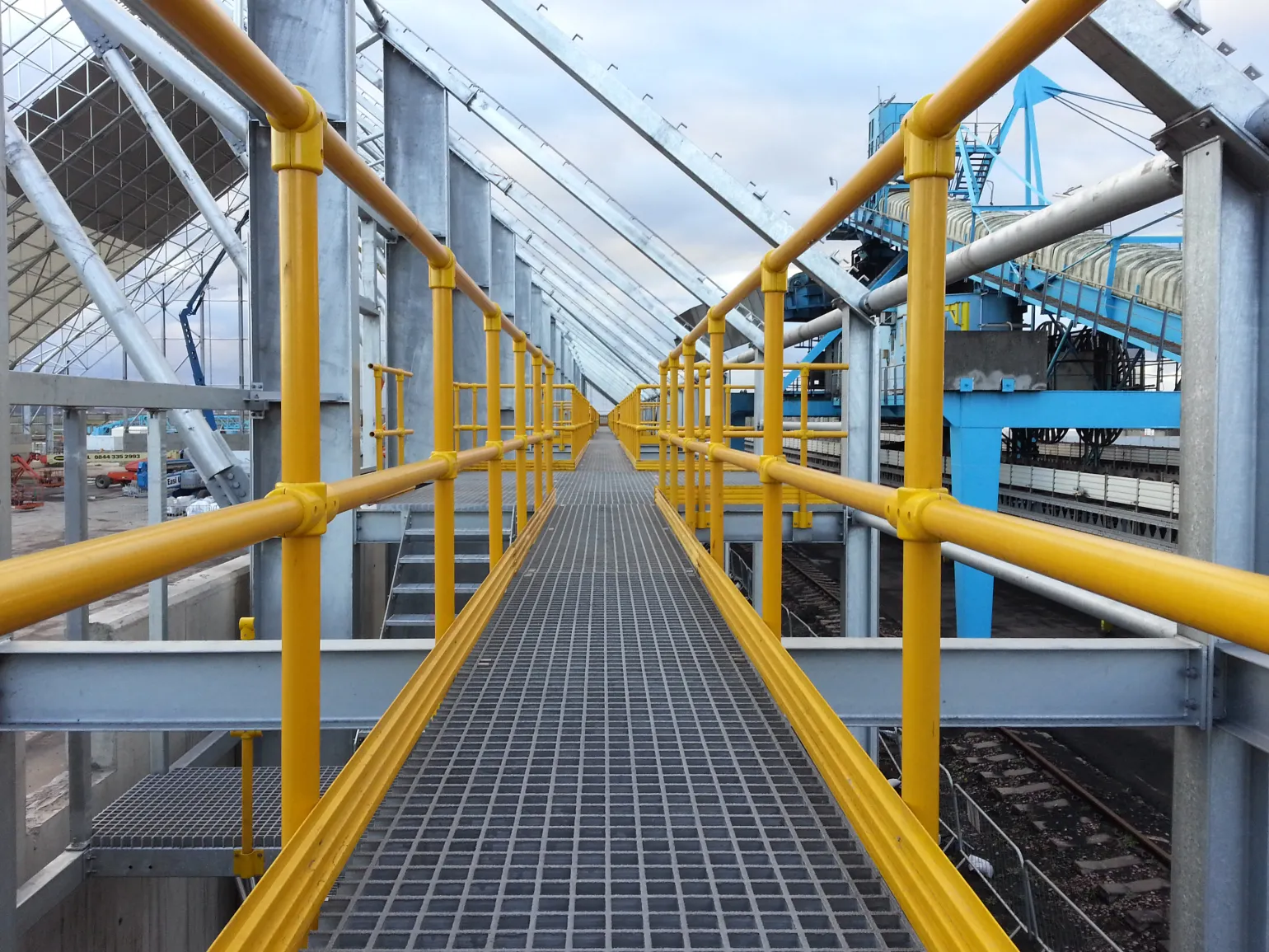 Designed for Visibility, Durability & Low Maintenance
Industrial access solutions must perform reliably day after day. Our systems are selected to deliver:
High slip resistance in wet or contaminated conditions
Long service life with minimal maintenance
Clear visual definition of pedestrian routes
Compatibility with both permanent and temporary installations
By offering both GRP and steel solutions, we help clients choose the right materials for each area of their facility — without compromise.